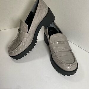 CALVIN KLEIN Marli Gray Faux Leather Loafers Lug Sole Croc Pattern Shoes 8M NWOT